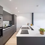 Stunning 2 Bedroom Penthouse In Bradford City Centre