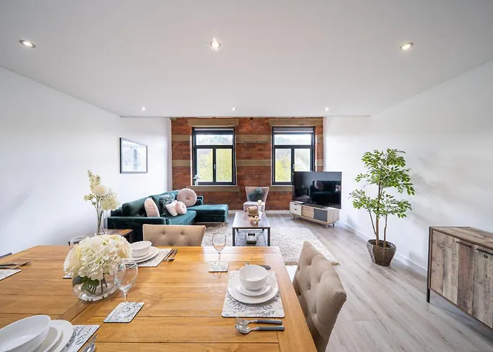 Stunning 2 Bedroom Penthouse In Bradford City Centre