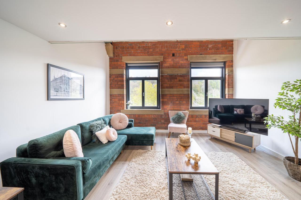 Stunning 2 Bedroom Penthouse In Bradford Centre Apartment *