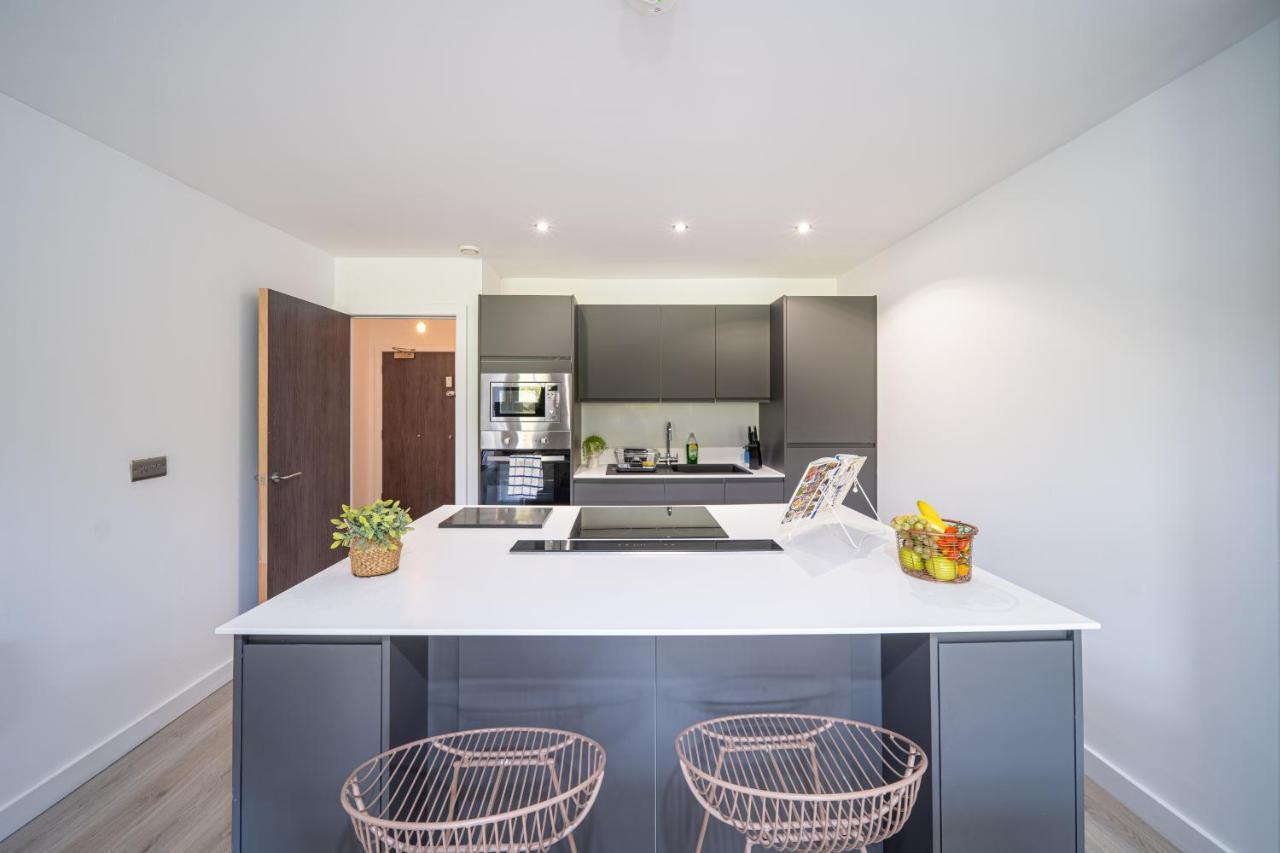 Apartment Stunning 2 Bedroom Penthouse In Bradford Centre *