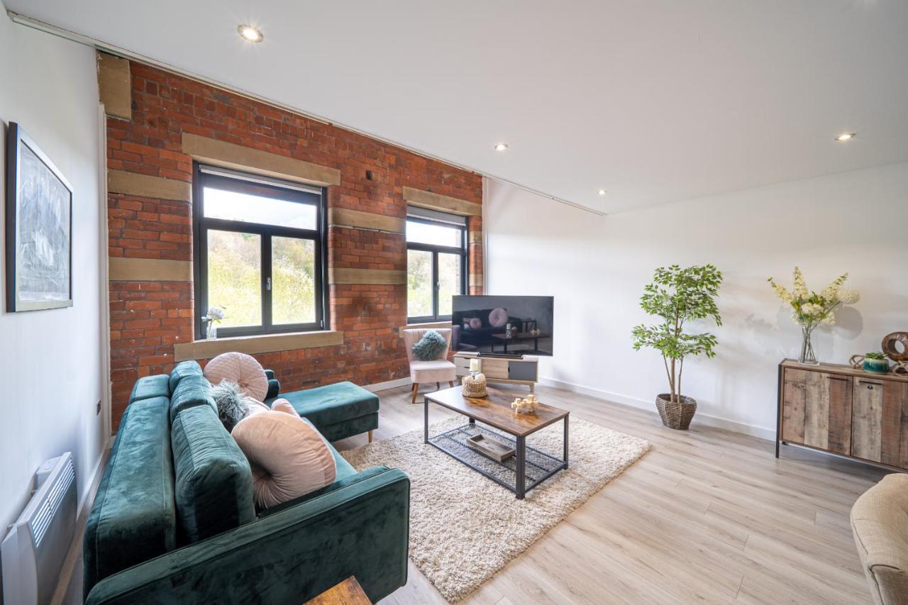 Stunning 2 Bedroom Penthouse In Bradford Centre