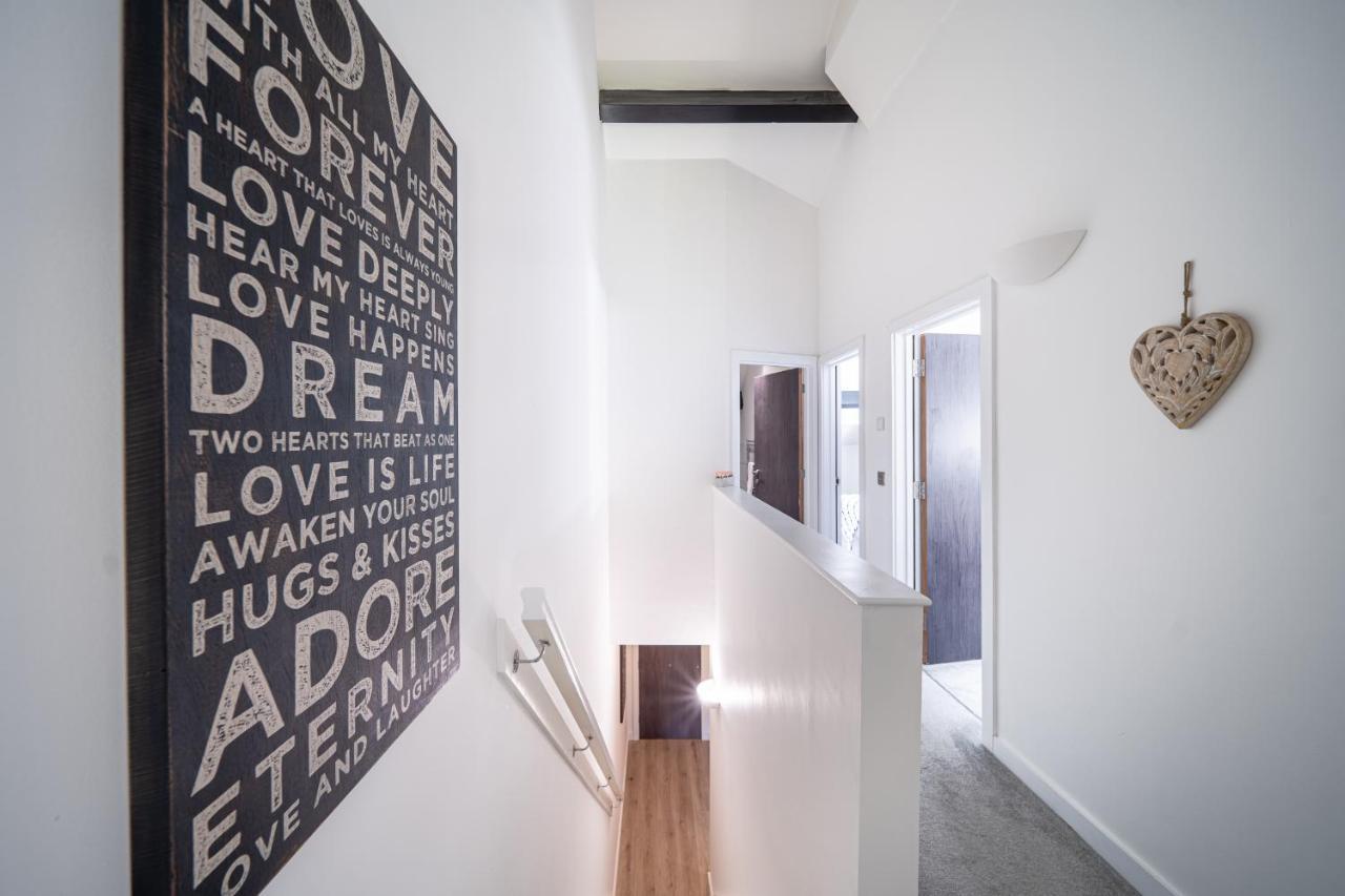 Stunning 2 Bedroom Penthouse In Bradford Centre