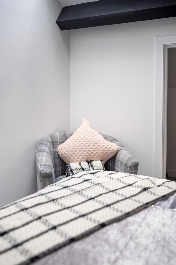 Stunning 2 Bedroom Penthouse In Bradford Centre Apartment