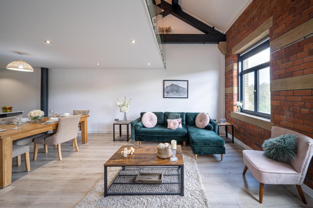 Stunning 2 Bedroom Penthouse In Bradford Centre Apartment *