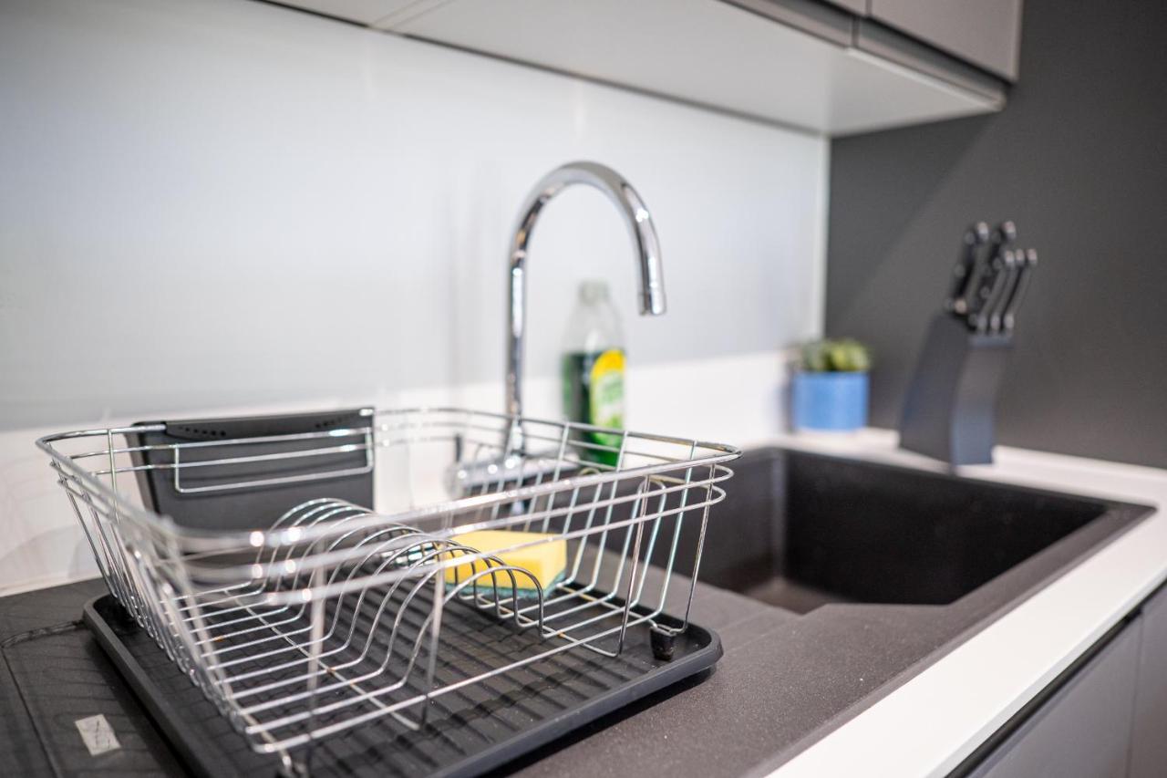 Stunning 2 Bedroom Penthouse In Bradford Centre Apartment *